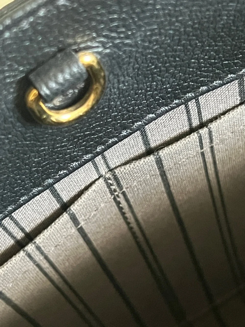 Louis Vuitton Montaige Black MM Empreint Noir Black Tote Bag - Picture 15 of 16